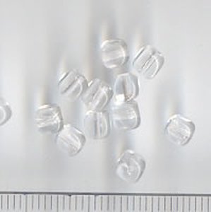 Glasperlen 4mm Würfel Klar