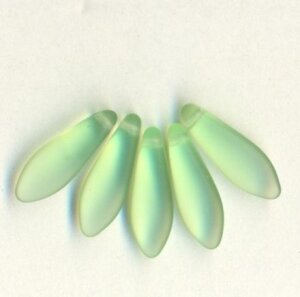 Dagger Beads Hellgrün Transparent Matt